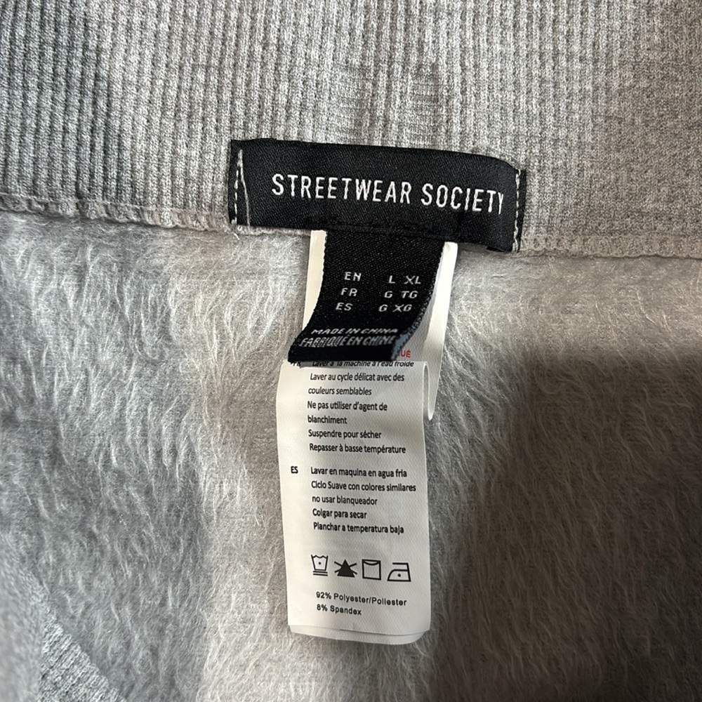 Streetwear Society Gray Fleece Lined Seamless Leggings Soft and Versatile - Picture 3 of 3